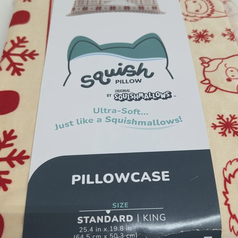 Squishmallows Holiday Pillowcase - Red and Cream